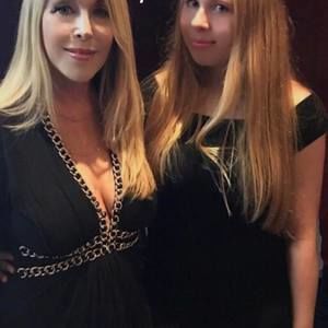 Meet your Posher, Liz